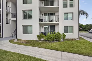 1002 Villa Cir, Boynton Beach, FL 33435 - Photo 5