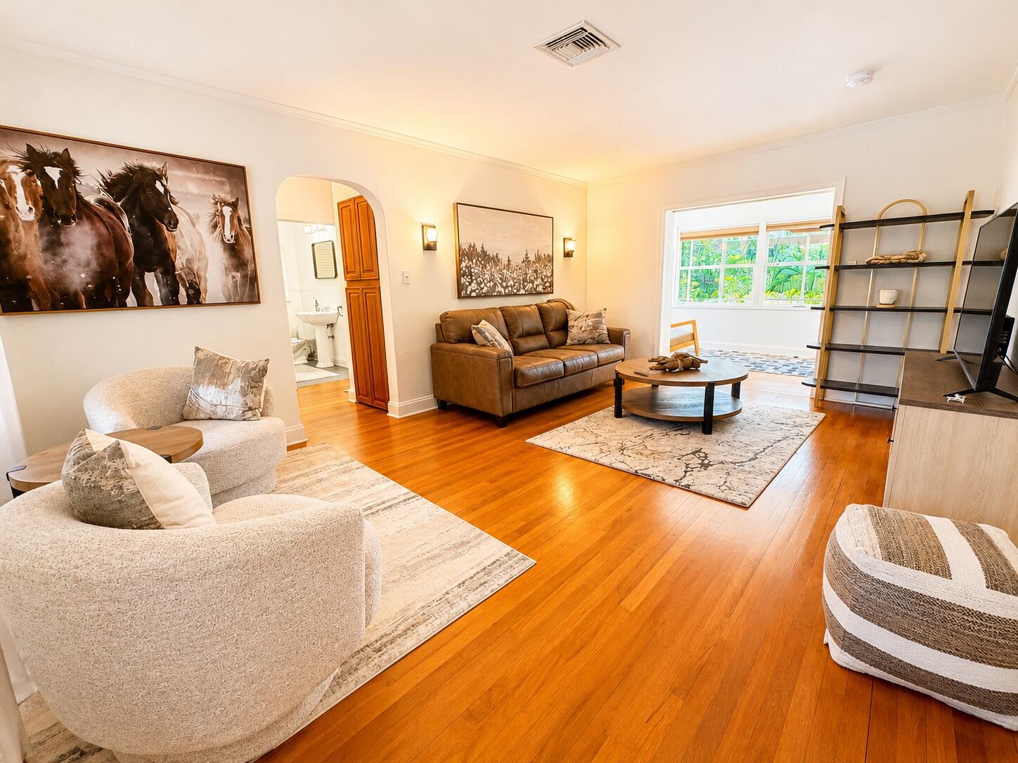 712 SE 11th Ct main architectural view