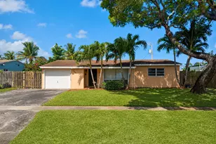 1428 SW 1st Ave, Deerfield Beach, FL 33441 - Photo 1