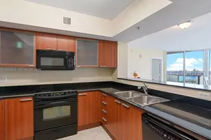 16699 Collins Ave, Sunny Isles Beach, FL 33160 - Photo 3