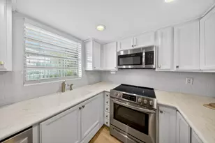 2929 SE Ocean Blvd, Stuart, FL 34996 - Photo 5