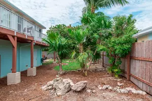 915 80th St, Marathon, FL 33050 - Photo 27