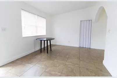 630 NW 15th Terrace #1-2, Fort Lauderdale, FL 33311 - Photo 5