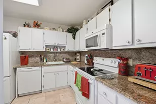 3800 Hillcrest Dr, Hollywood, FL 33021 - Photo 7