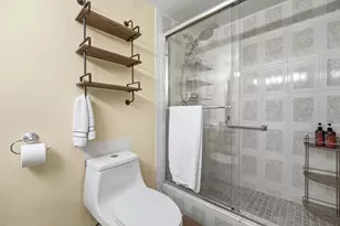 3800 Hillcrest Dr, Hollywood, FL 33021 - Photo 19