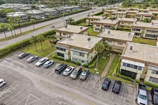 52 Saxony B, Delray Beach, FL 33446 - Photo 29