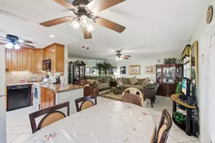 52 Saxony B, Delray Beach, FL 33446 - Photo 13