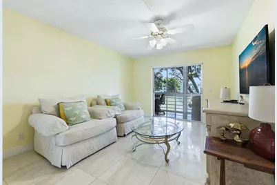 213 Wellington E, West Palm Beach, FL 33417 - Photo 11