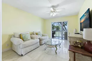 213 Wellington E, West Palm Beach, FL 33417 - Photo 11