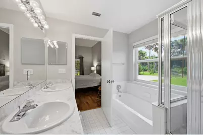 15181 Oak Chase Court, Wellington, FL 33414 - Photo 9