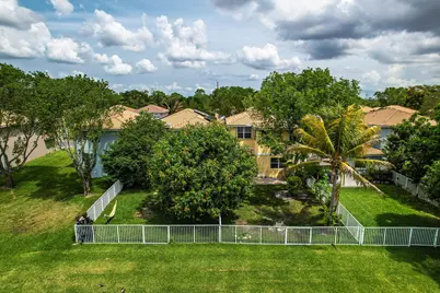 3300 Commodore Court, West Palm Beach, FL 33411 - Photo 47