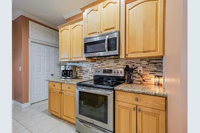 581 SW Grove Avenue, Port Saint Lucie, FL 34983 - Photo 11