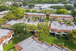 8858 NW 48th St, Sunrise, FL 33351 - Photo 39