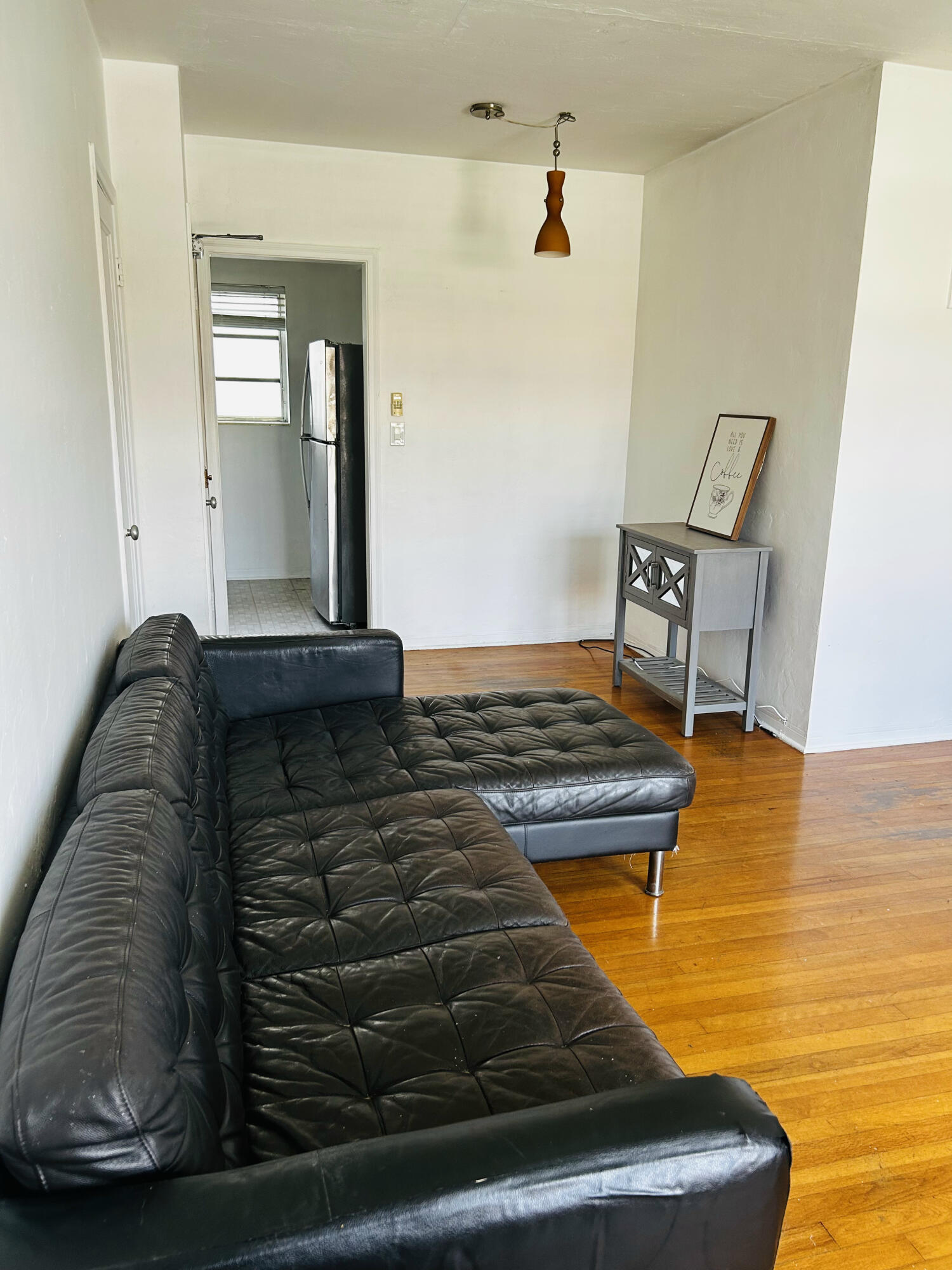 661 SW 11th St #23w main architectural view