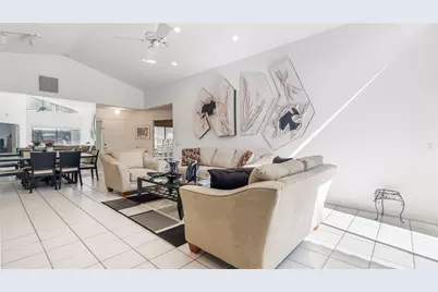 1867 NW 99th Avenue, Plantation, FL 33322 - Photo 9