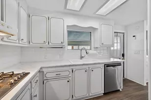 7102 SE Bluebird Cir, Hobe Sound, FL 33455 - Photo 15
