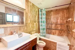 12255 NW Miami Ct, North Miami, FL 33168 - Photo 13