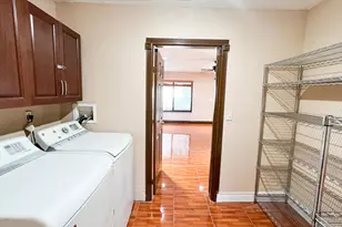 12255 NW Miami Ct, North Miami, FL 33168 - Photo 7