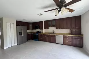 816 Summit Lake Dr, West Palm Beach, FL 33406 - Photo 7