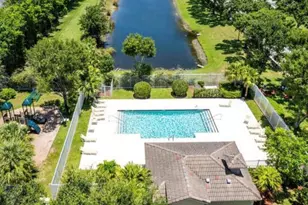 816 Summit Lake Dr, West Palm Beach, FL 33406 - Photo 23
