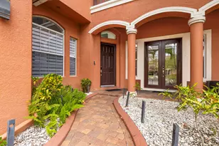 658 Cresta Cir, West Palm Beach, FL 33413 - Photo 3