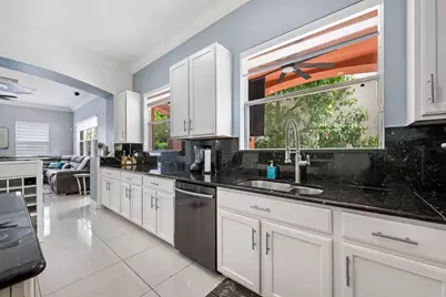 658 Cresta Circle, West Palm Beach, FL 33413 - Photo 15
