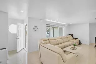 2298 NE 2nd Ave, Boca Raton, FL 33431 - Photo 9