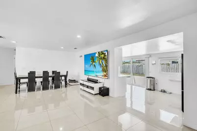 2298 NE 2nd Avenue, Boca Raton, FL 33431 - Photo 15