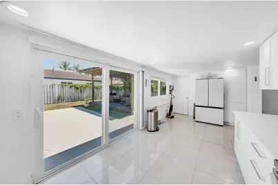 2298 NE 2nd Avenue, Boca Raton, FL 33431 - Photo 19