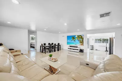 2298 NE 2nd Avenue, Boca Raton, FL 33431 - Photo 11
