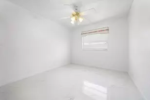 2340 Fairmont Ave, Miramar, FL 33025 - Photo 13