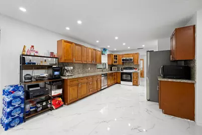 2340 Fairmont Avenue, Miramar, FL 33025 - Photo 9