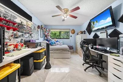2340 Fairmont Avenue, Miramar, FL 33025 - Photo 19