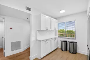 6866 Huntington Ln, Delray Beach, FL 33446 - Photo 9