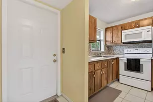 10444 NW 30th Ct, Sunrise, FL 33322 - Photo 5