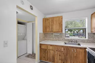 10444 NW 30th Ct, Sunrise, FL 33322 - Photo 11