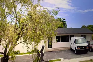 10040 SW 32nd St, Miami, FL 33165 - Photo 1