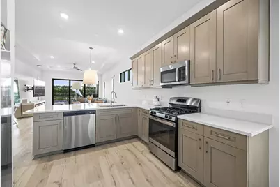 15890 Key Biscayne Lane, Loxahatchee, FL 33470 - Photo 11