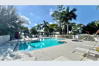 5016 Heatherhill Lane #10, Boca Raton, FL 33486 - Photo 11
