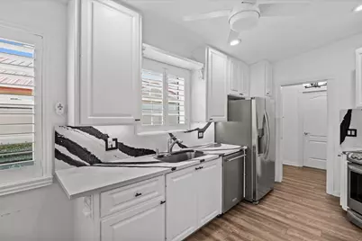 918 SW Balmoral Trace, Stuart, FL 34997 - Photo 9