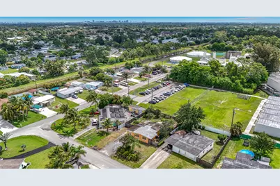 2066 Tarragon Road, West Palm Beach, FL 33415 - Photo 3
