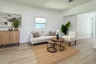 953 NE 37th St, Oakland Park, FL 33334 - Photo 3