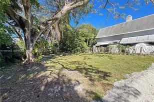 953 NE 37th St, Oakland Park, FL 33334 - Photo 7