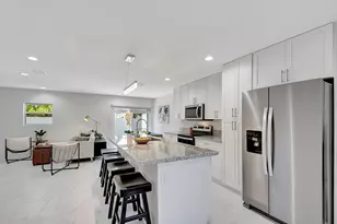 3868 Patio Ct, Palm Springs, FL 33461 - Photo 5