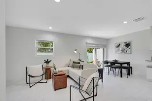 3868 Patio Ct, Palm Springs, FL 33461 - Photo 15