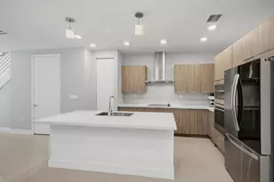 6642 NW 103rd Pkwy, Doral, FL 33178 - Photo 15