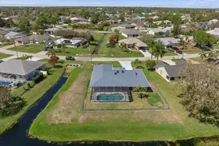 1902 SE Gaskins Cir, Port Saint Lucie, FL 34952 - Photo 7