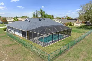 1902 SE Gaskins Cir, Port Saint Lucie, FL 34952 - Photo 3