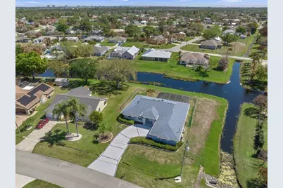1902 SE Gaskins Circle, Port Saint Lucie, FL 34952 - Photo 21