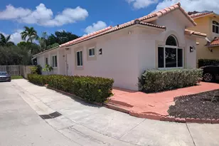 128 Danielle Ct, Weston, FL 33326 - Photo 3